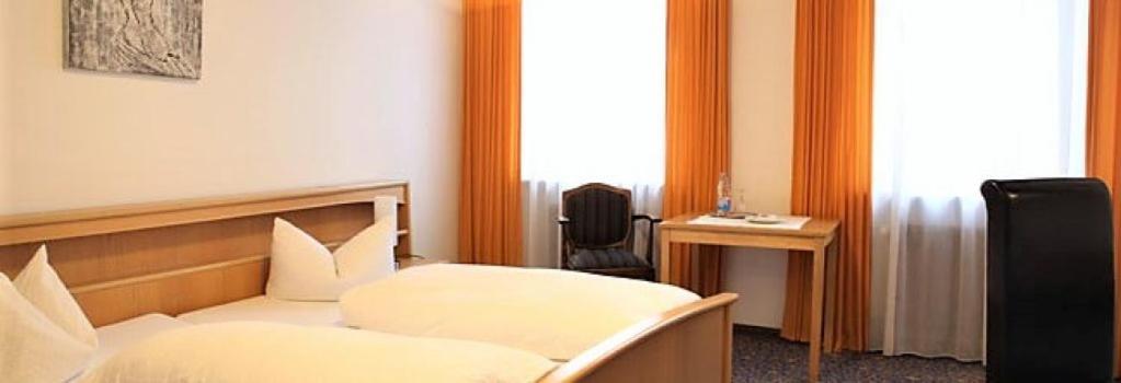Hotel Roessle Furstenberg  Екстер'єр фото